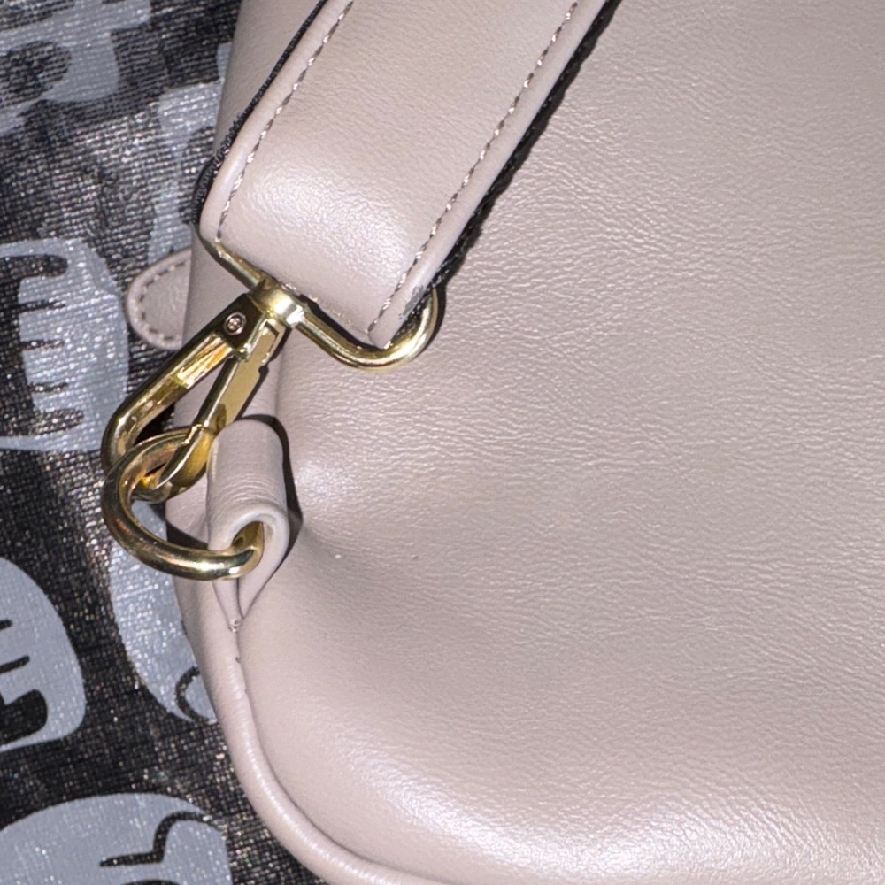 Beige/Gray Crossbody Bag with Gold Accents and adjustable straps​​ - Picture 5 of 7